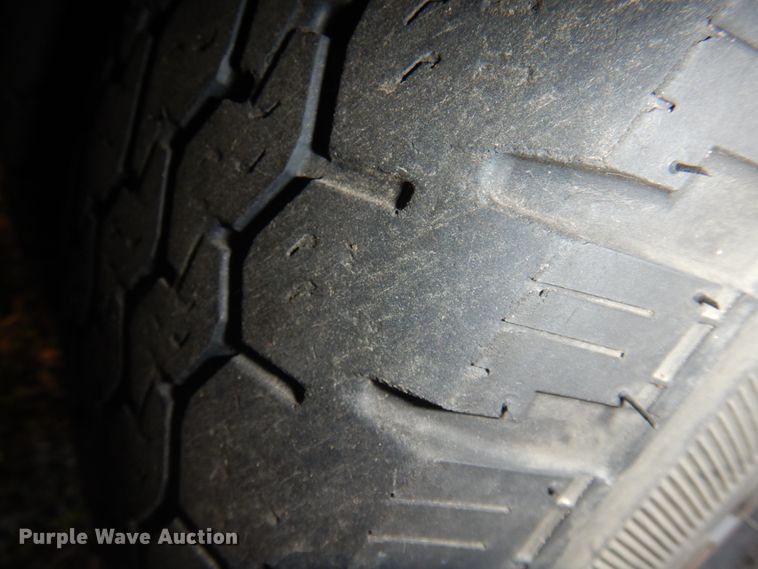 image for item HW9857 2000 Chevrolet Express  shuttle bus