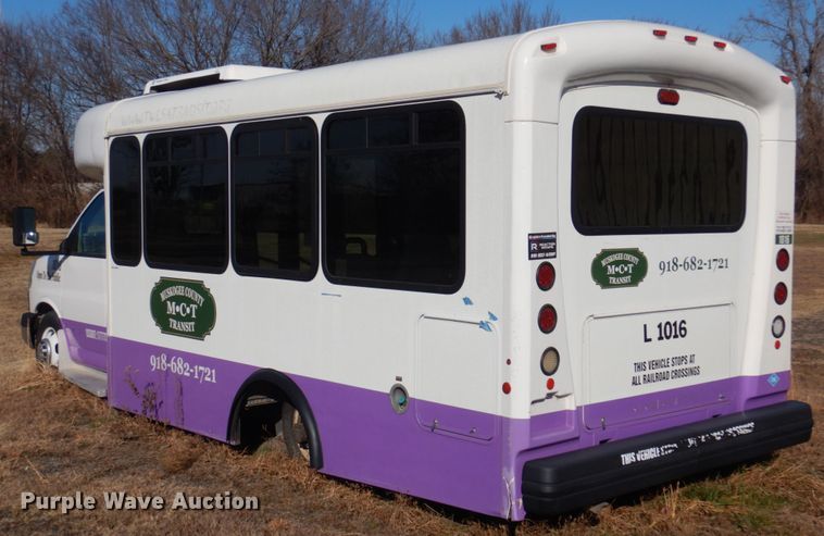 image for item HW9858 2010 Chevrolet Express  shuttle bus