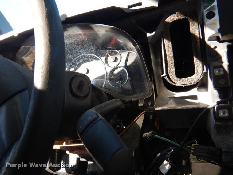 image for item HW9858 2010 Chevrolet Express  shuttle bus