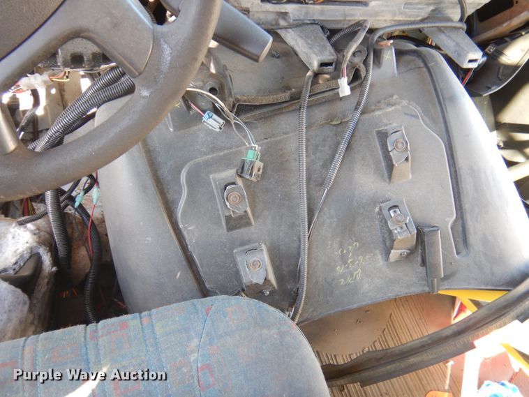 image for item HW9858 2010 Chevrolet Express  shuttle bus