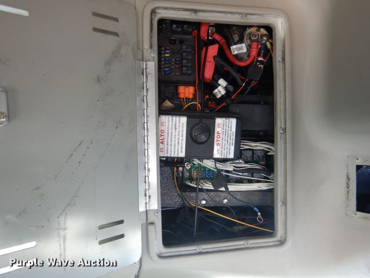 image for item HW9858 2010 Chevrolet Express  shuttle bus