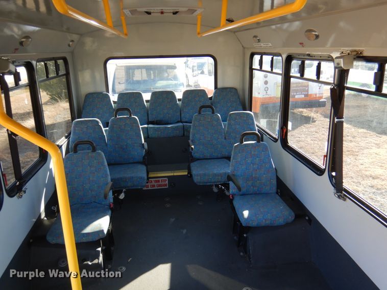 image for item HW9858 2010 Chevrolet Express  shuttle bus