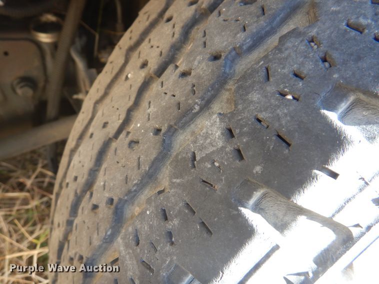 image for item HW9858 2010 Chevrolet Express  shuttle bus