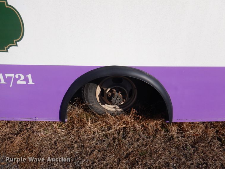 image for item HW9858 2010 Chevrolet Express  shuttle bus