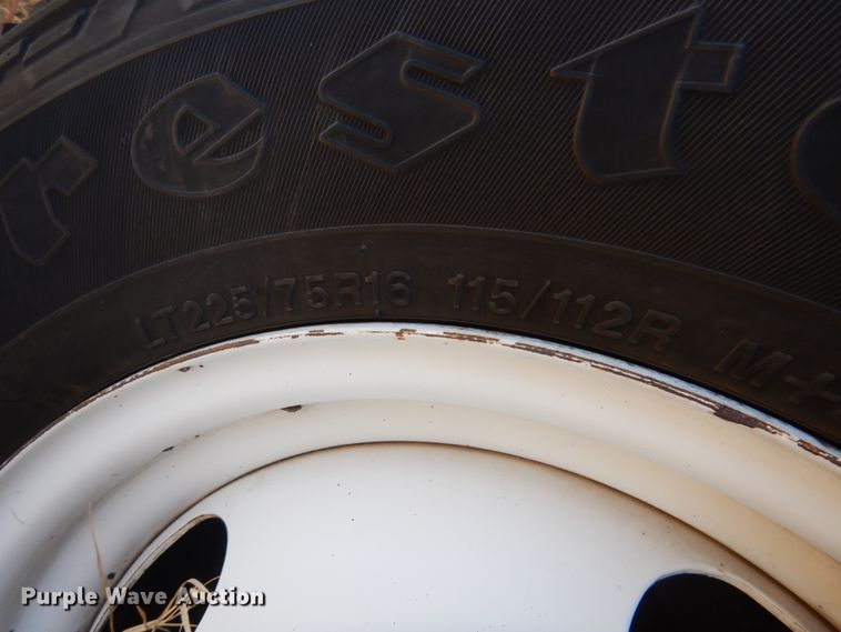 image for item HW9858 2010 Chevrolet Express  shuttle bus