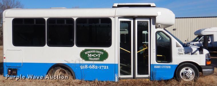 image for item HW9859 2010 Chevrolet Express  shuttle bus