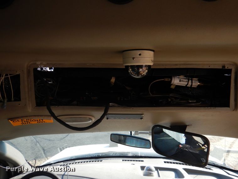 image for item HW9859 2010 Chevrolet Express  shuttle bus