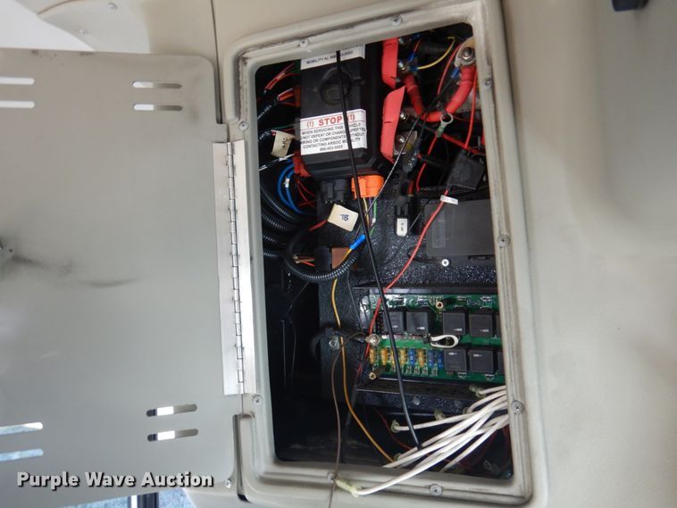 image for item HW9859 2010 Chevrolet Express  shuttle bus