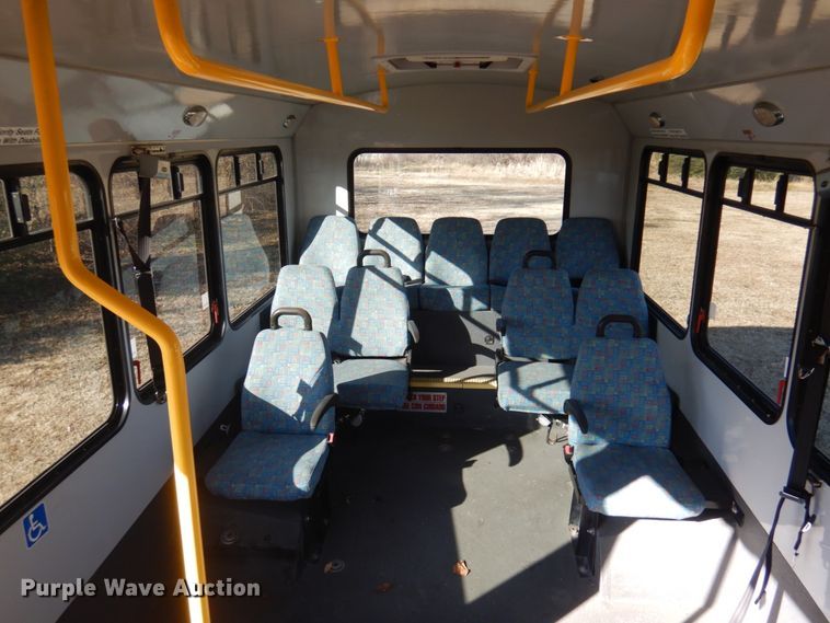 image for item HW9859 2010 Chevrolet Express  shuttle bus