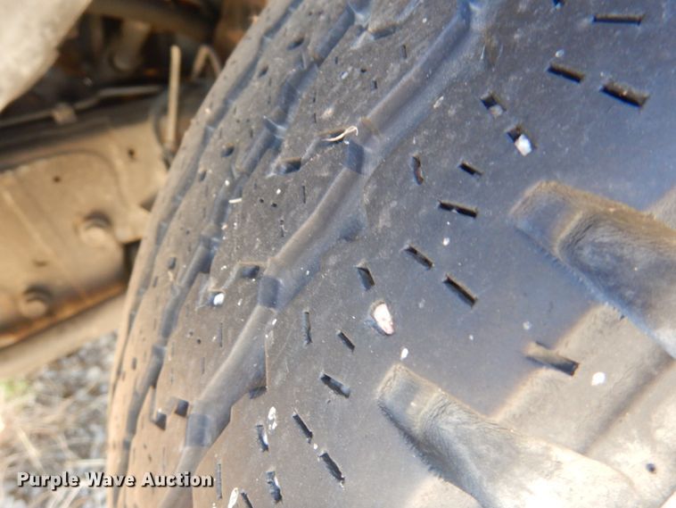 image for item HW9859 2010 Chevrolet Express  shuttle bus