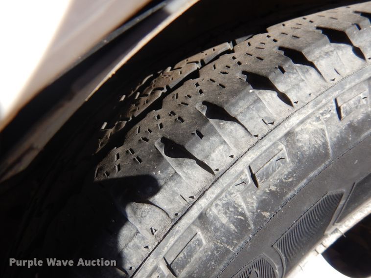 image for item HW9859 2010 Chevrolet Express  shuttle bus