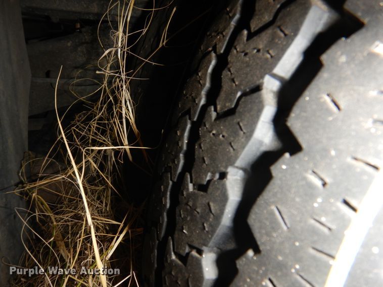 image for item HW9859 2010 Chevrolet Express  shuttle bus