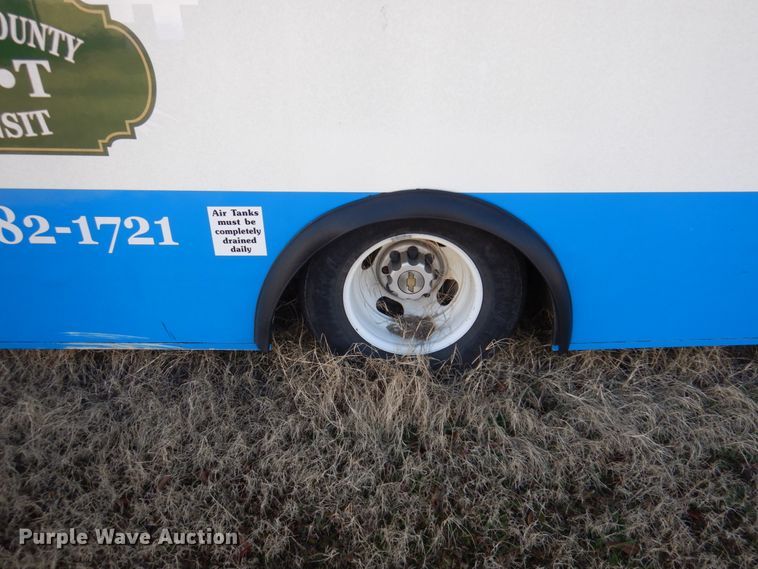 image for item HW9859 2010 Chevrolet Express  shuttle bus