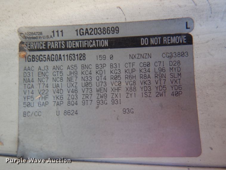 image for item HW9859 2010 Chevrolet Express  shuttle bus