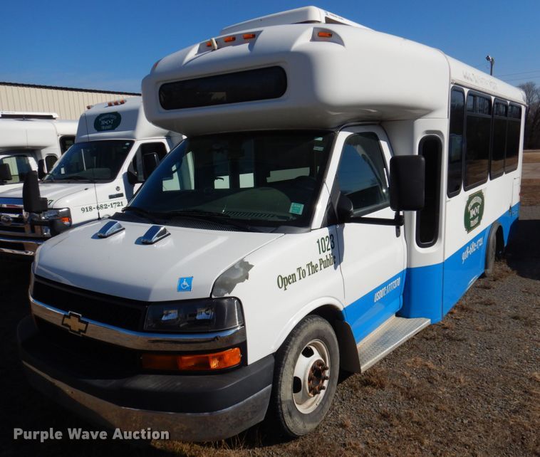 image for item HW9860 2010 Chevrolet Express  shuttle bus