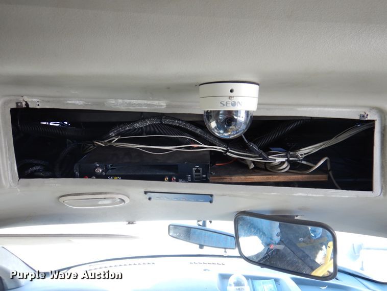 image for item HW9860 2010 Chevrolet Express  shuttle bus