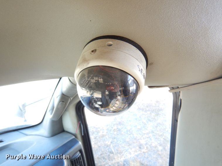 image for item HW9860 2010 Chevrolet Express  shuttle bus