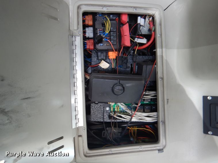 image for item HW9860 2010 Chevrolet Express  shuttle bus