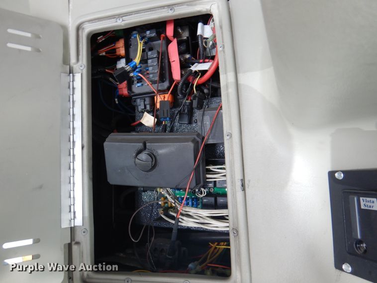 image for item HW9860 2010 Chevrolet Express  shuttle bus