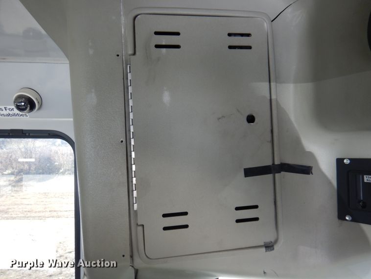 image for item HW9860 2010 Chevrolet Express  shuttle bus