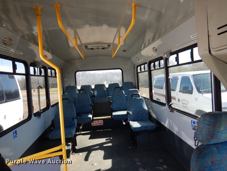 image for item HW9860 2010 Chevrolet Express  shuttle bus