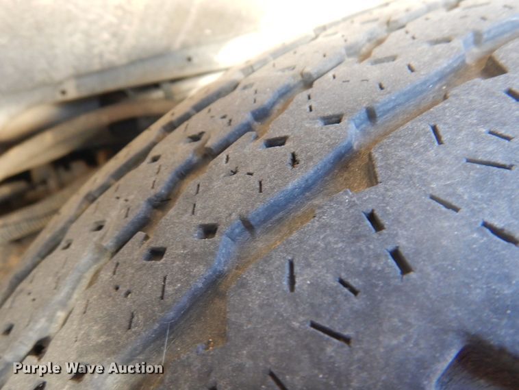 image for item HW9860 2010 Chevrolet Express  shuttle bus