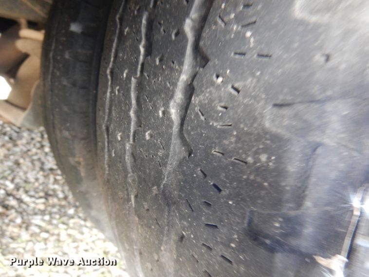 image for item HW9860 2010 Chevrolet Express  shuttle bus