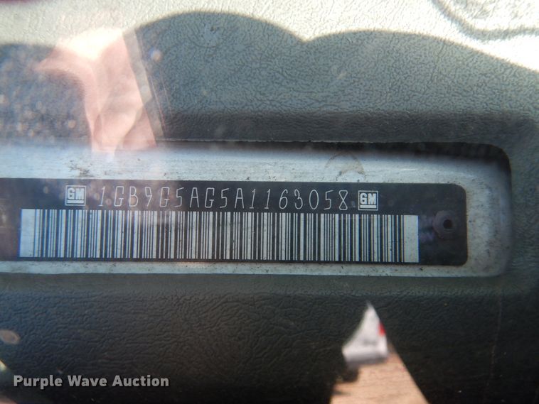 image for item HW9860 2010 Chevrolet Express  shuttle bus