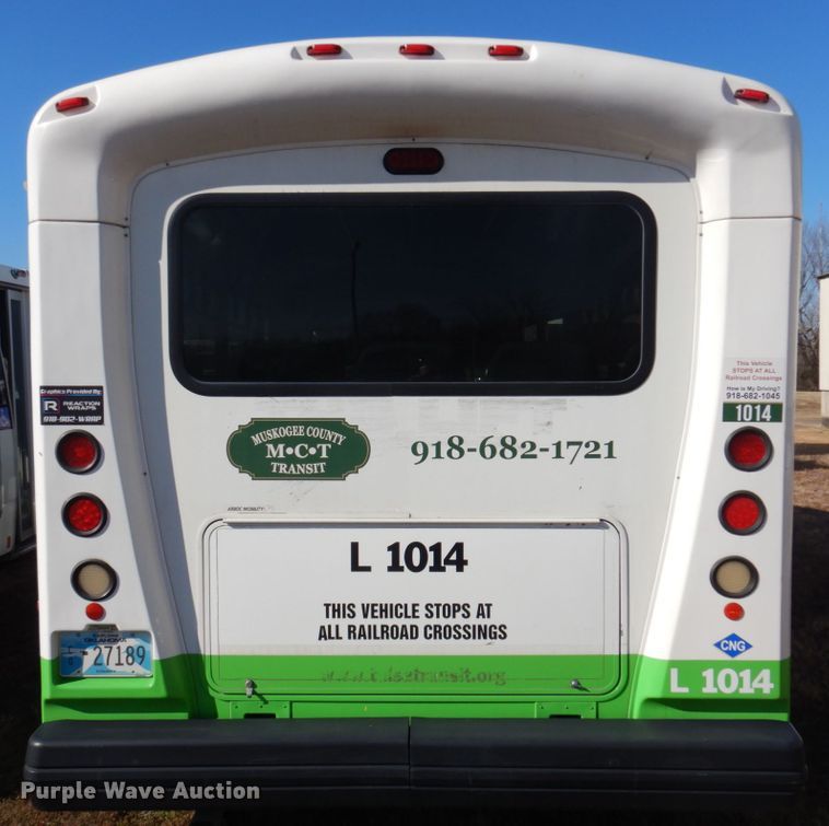 image for item HW9862 2010 Chevrolet Express  shuttle bus