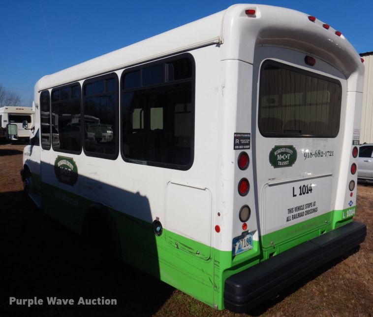 image for item HW9862 2010 Chevrolet Express  shuttle bus