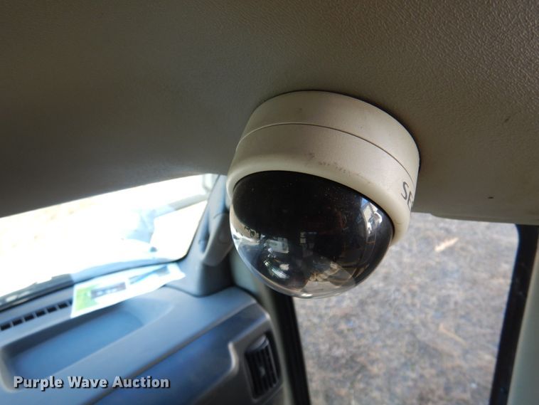 image for item HW9862 2010 Chevrolet Express  shuttle bus