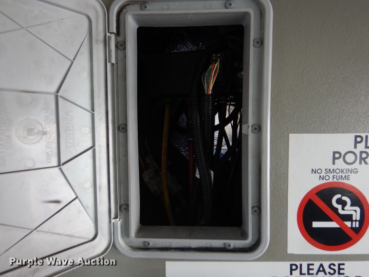 image for item HW9862 2010 Chevrolet Express  shuttle bus