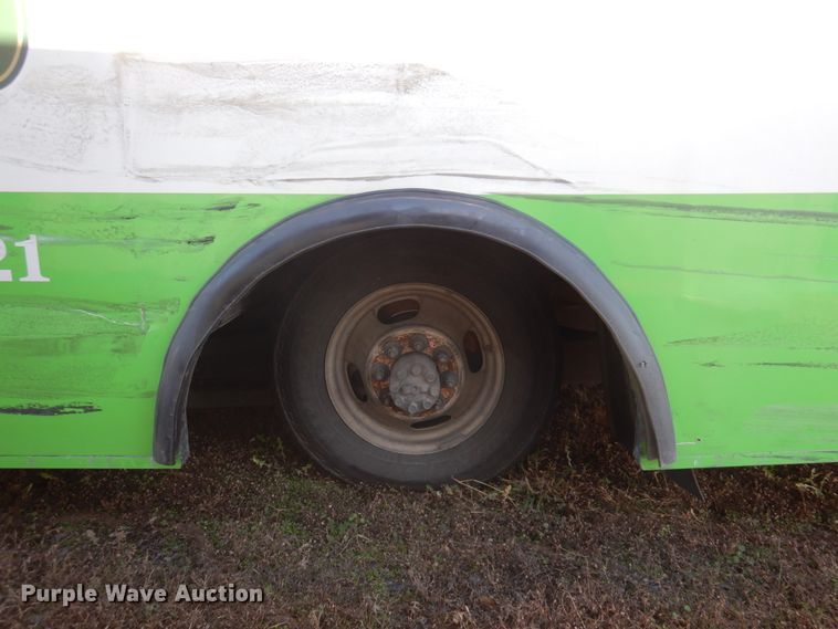 image for item HW9862 2010 Chevrolet Express  shuttle bus