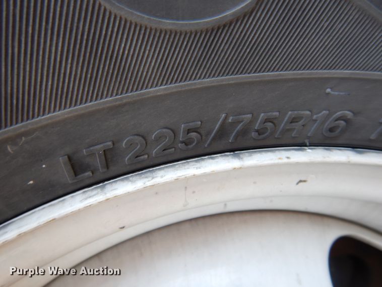 image for item HW9862 2010 Chevrolet Express  shuttle bus