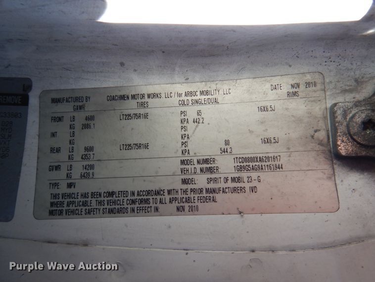 image for item HW9862 2010 Chevrolet Express  shuttle bus