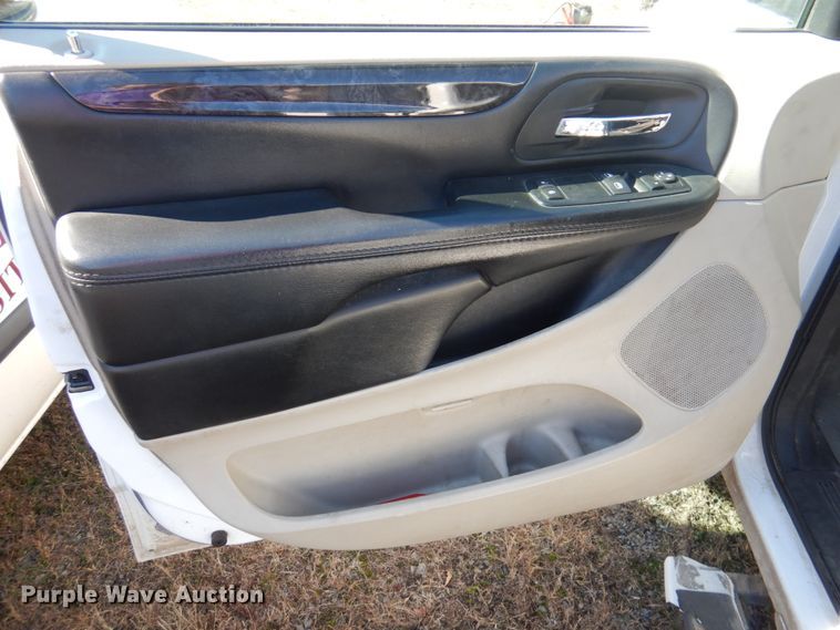 image for item HW9864 2015 Dodge Grand Caravan  handicap accessible van