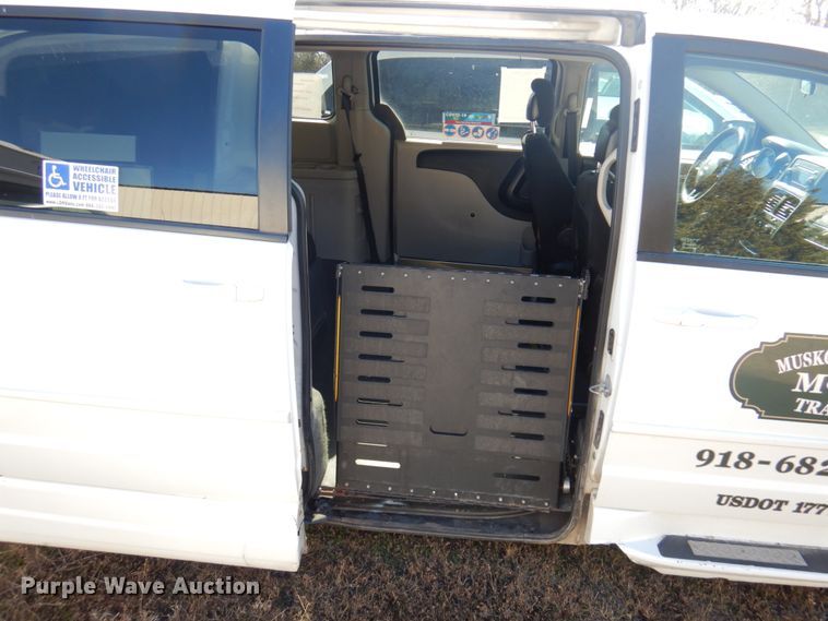 image for item HW9864 2015 Dodge Grand Caravan  handicap accessible van