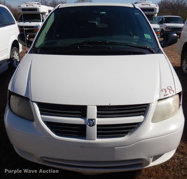 image for item HW9865 2005 Dodge Grand Caravan  van
