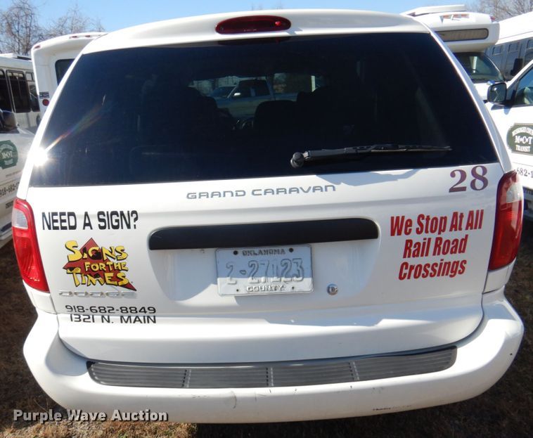 image for item HW9865 2005 Dodge Grand Caravan  van