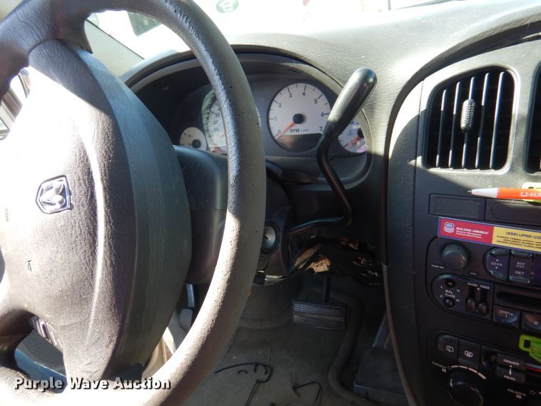 image for item HW9865 2005 Dodge Grand Caravan  van