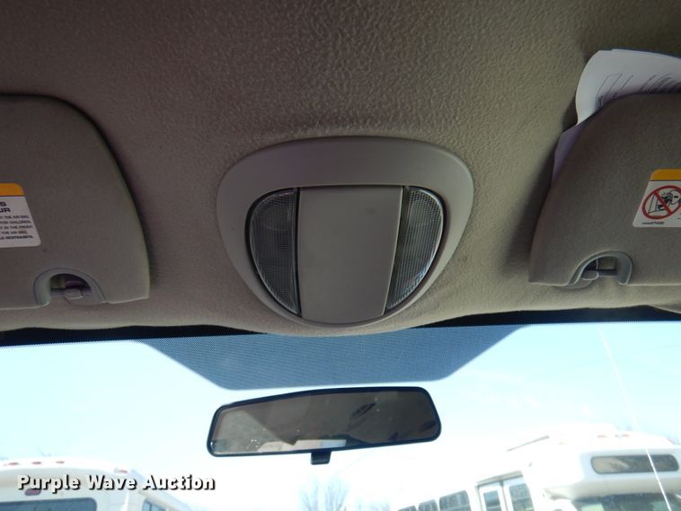 image for item HW9865 2005 Dodge Grand Caravan  van