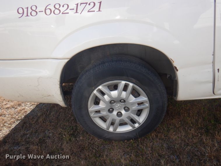 image for item HW9865 2005 Dodge Grand Caravan  van