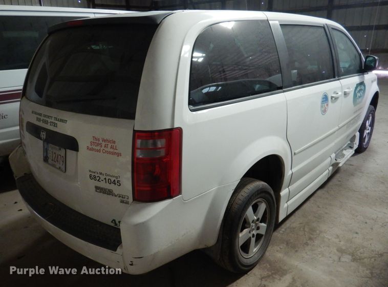 image for item HW9867 2010 Dodge Grand Caravan  van