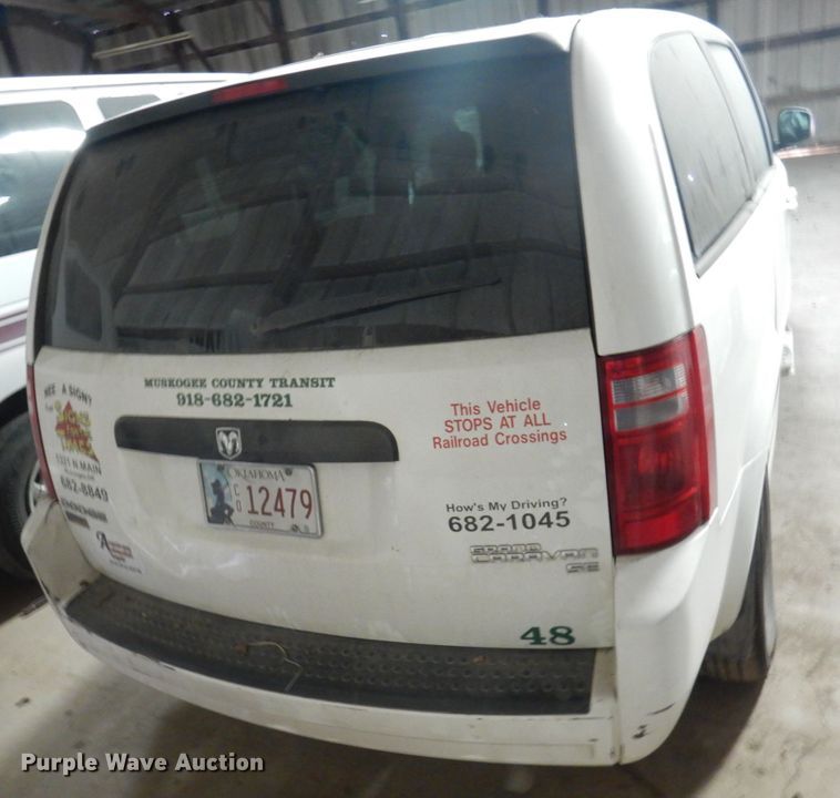 image for item HW9867 2010 Dodge Grand Caravan  van