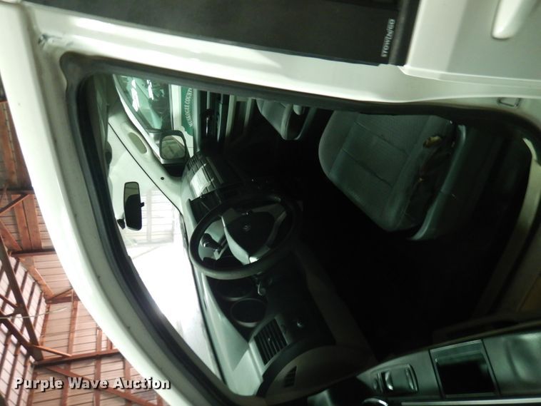 image for item HW9867 2010 Dodge Grand Caravan  van