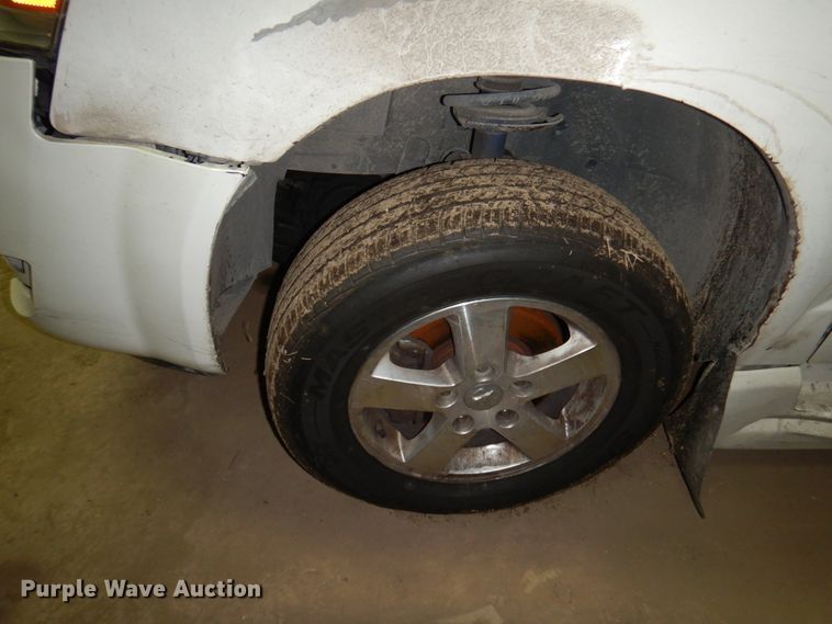 image for item HW9867 2010 Dodge Grand Caravan  van