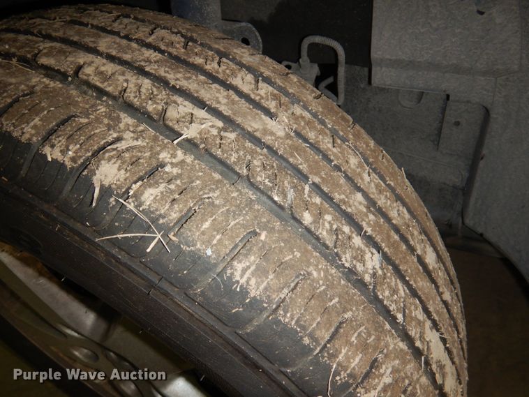 image for item HW9867 2010 Dodge Grand Caravan  van