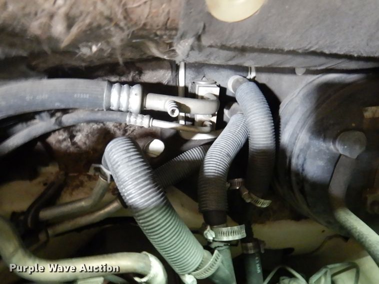 image for item HW9868 2010 Dodge Grand Caravan  van