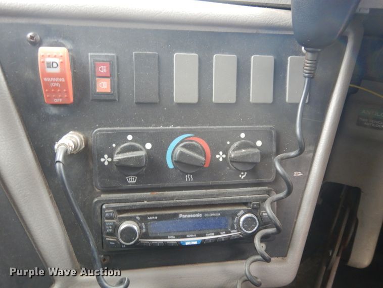 image for item IG9204 2005 Thomas  school bus