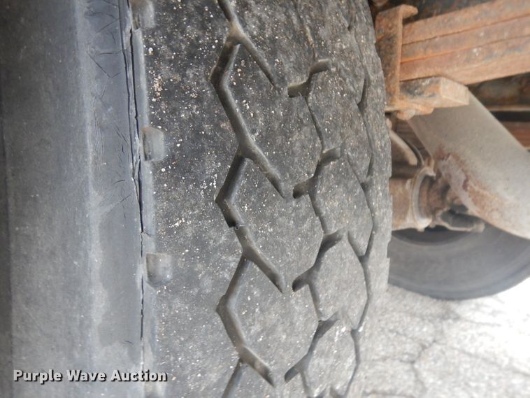 image for item IG9204 2005 Thomas  school bus